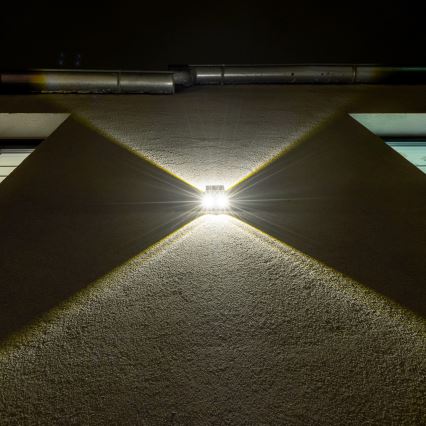 LED Solar wandlamp met sensor LED/2W/5V IP54 1300 mAh