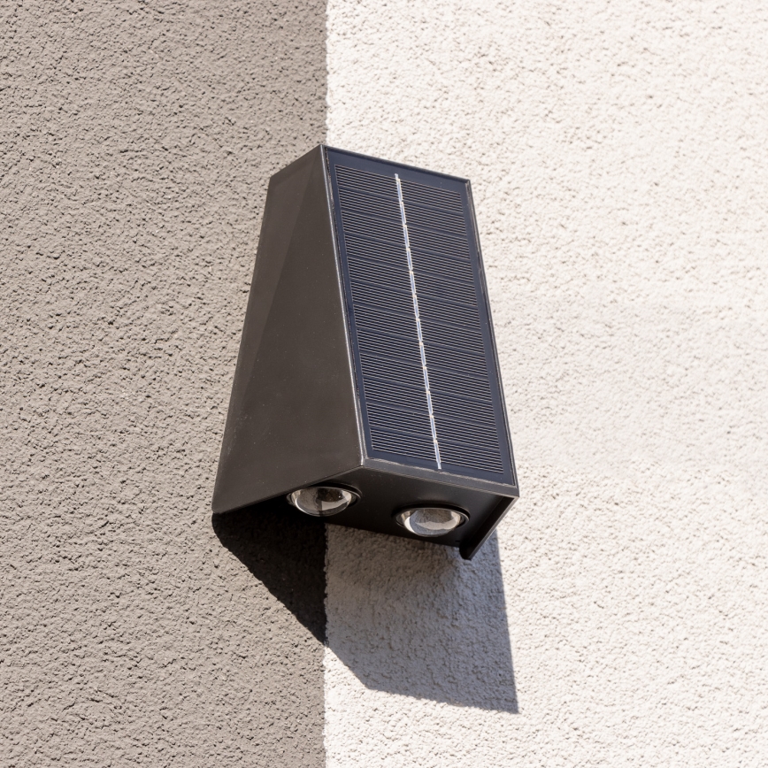 LED Solar wandlamp met sensor LED/2W/5V IP54 1300 mAh