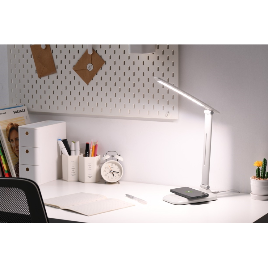 Lampe de bureau LED dimmable avec recharge sans fil QI et port USB LUMI LED/7W/230V blanche