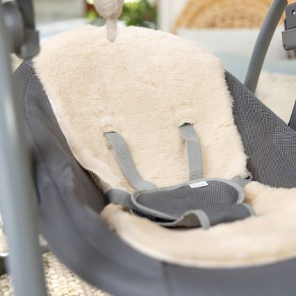 Ingenuity - Baby vibrerende schommel met melodie EVERY SEASON 3xC grijs