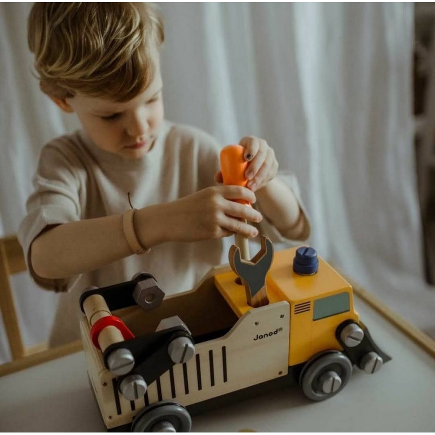 Janod - Jeu de construction en bois BRICOKIDS camion