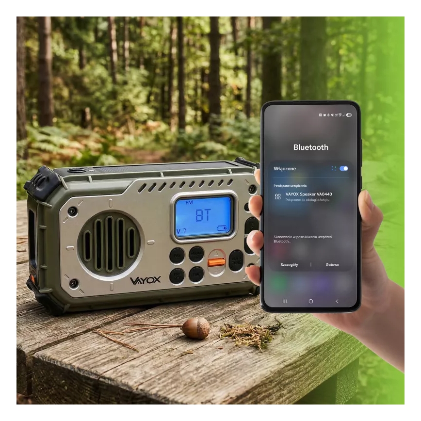 Kampeerradio met handdynamo, zonnepaneel en LED-zaklamp met powerbankfunctie 5V/3xAAA/2000 mAh IPX4 groen