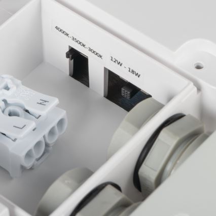 Plafonnier extérieur BENO LED/12/18W/230V 3000/3500/4000K IP65 blanc carré