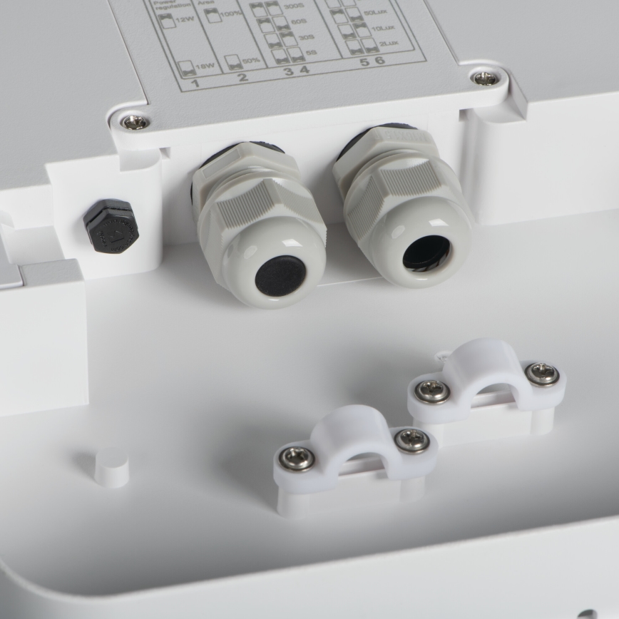Plafonnier extérieur avec détecteur de mouvement BENO LED/24/30W/230V 3000/3500/4000K IP65 blanc arrondi