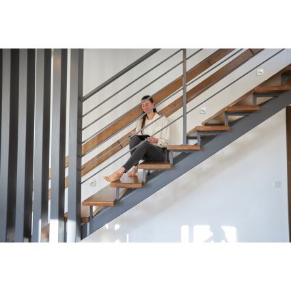 Luminaire d'escalier EXIN LED/2,5W/230V 3000K IP65, blanc, carré