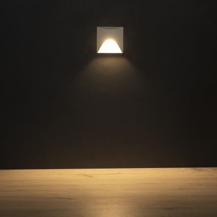 LED traparmatuur EXIN LED/2,5W/230V 3000K IP65 wit vierkant