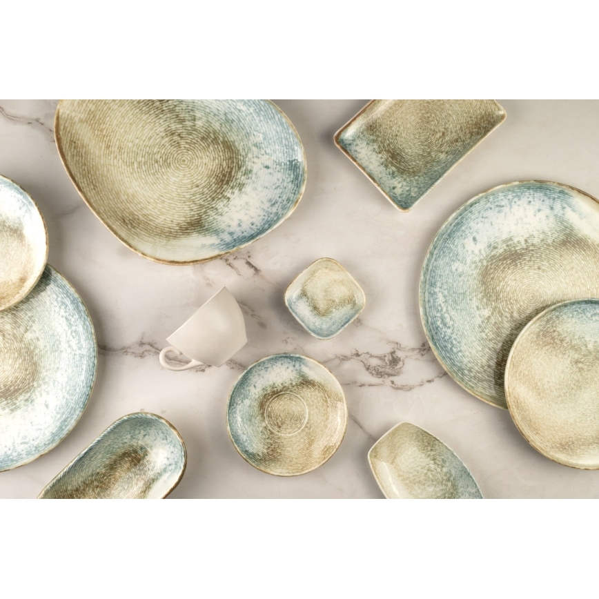 Kleurrijke 18-delige serviesset van porselein