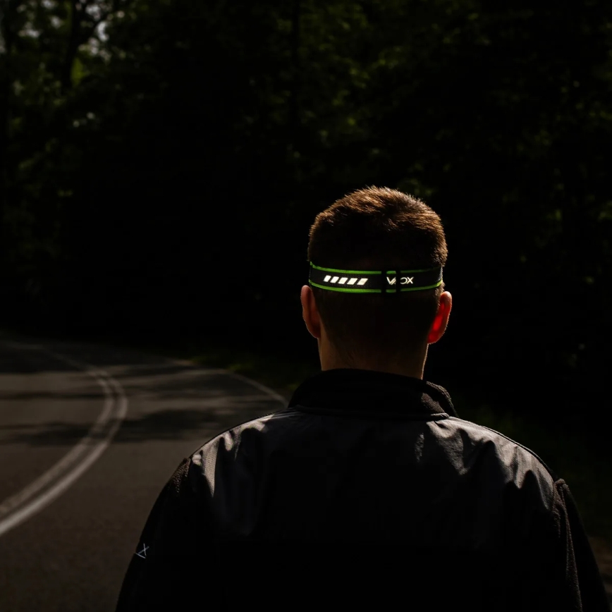 Lampe frontale LED rechargeable à intensité variable avec capteur LED/10W/5V IP66 750 lm 1500 mAh