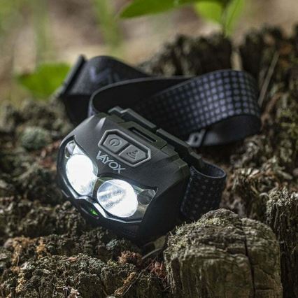 Lampe frontale rechargeable à intensité variable avec détecteur et éclairage rouge 2xLED/5W/5V/3xAAA IP65 500 brillant 1200 mAh
