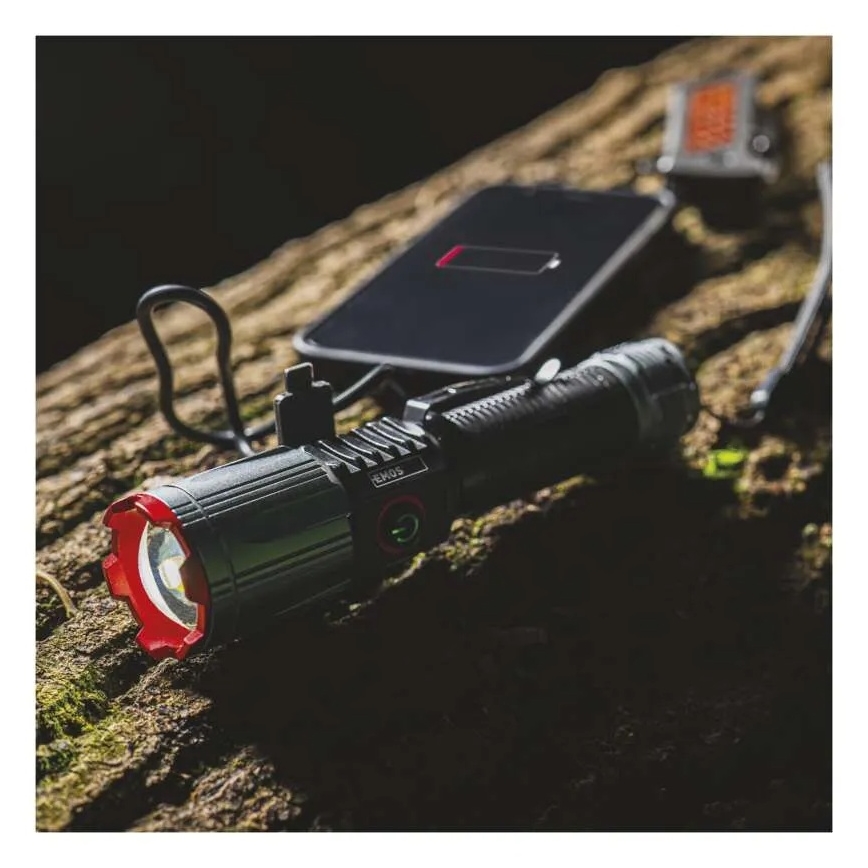 Lampe torche métallique rechargeable LED/5V 3000 brillant 5000 mAh IP43