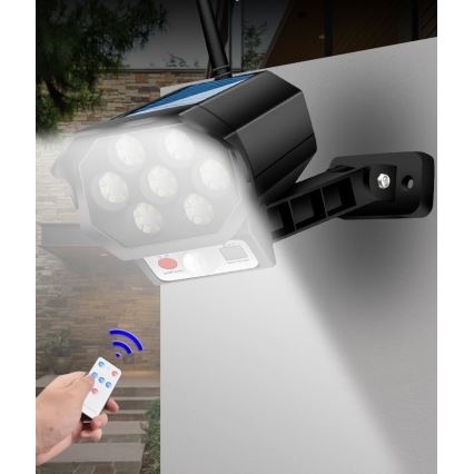 LED Dummy bewakingscamera met sensor en met een zonnepaneel LED/5W/5,5V 800 mAh IP65 + afstandsbediening