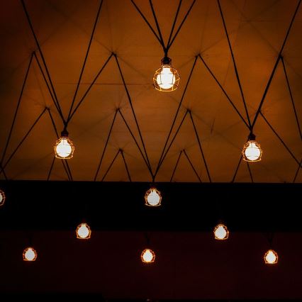LED Lamp FILAMENT G95 E27/6W/230V 3000K