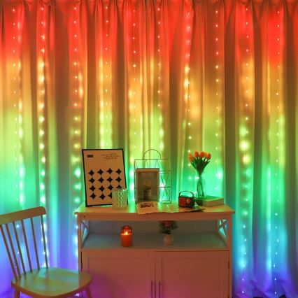 LED RGB dimbaar kerstgordijn WIZARD 300xLED/USB 3x3m + afstandsbediening