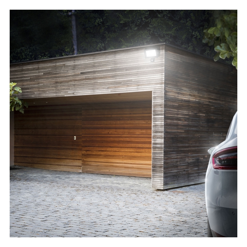 LED-schijnwerper met bewegingssensor NOCTIS LUX 3 LED/50W/230V 3000K IP44 zwart