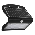 LED Zonne-energie lamp met bewegings- en schemersensor LED/6,8W/4000 mAh 3,7V IP65