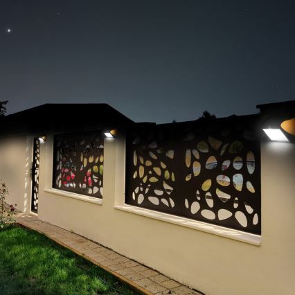 LED Zonne-energie lamp met bewegings- en schemersensor LED/3,2W/2000 mAh 3,7V IP65