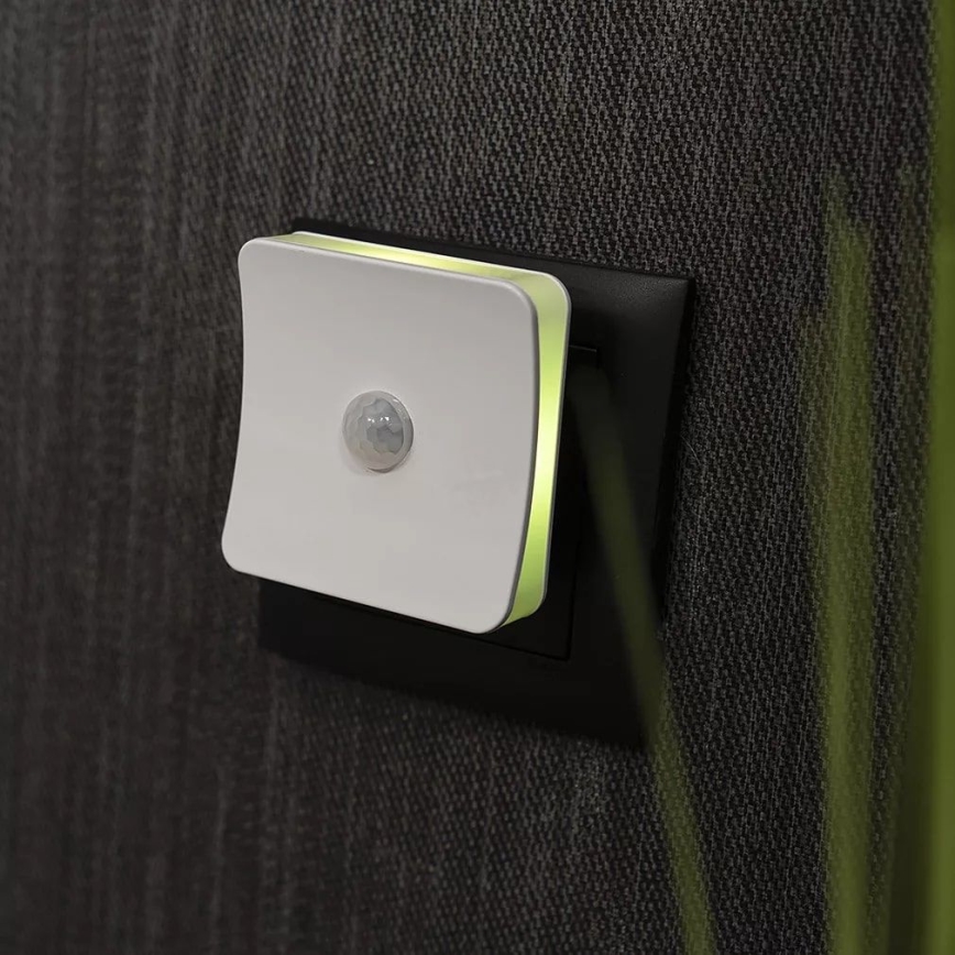 Ledvance - LED RGB Oriëntatielamp met sensor voor stopcontact LUNETTA LED/0,3W/230V