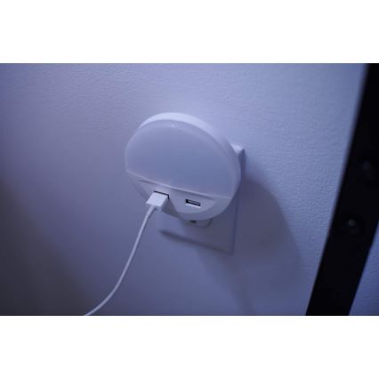 Ledvance - Veilleuse enfichable LED avec capteur LUNETTA 2xUSB LED/13W/230V