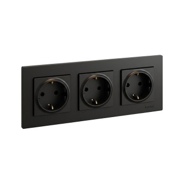 Legrand - Drievoudig huishoudelijk stopcontact SCHUKO NILOE STEP 250V zwart