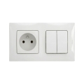 Legrand - Dubbele serie-schakelaar č. 5 en wandcontactdoos met afdekraam NILOE 250V wit