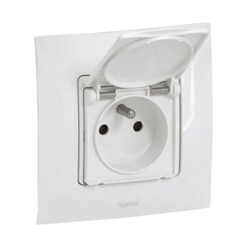 Legrand - Prise extérieure domestique avec cadre NILOE 250V IP44 blanche