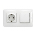 Legrand - Prise murale SCHUKO et interrupteur unipolaire n° 1 avec cadre NILOE 250V blanc