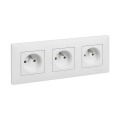 Legrand - Prise triple pour habitation avec cadre NILOE STEP 250V blanche