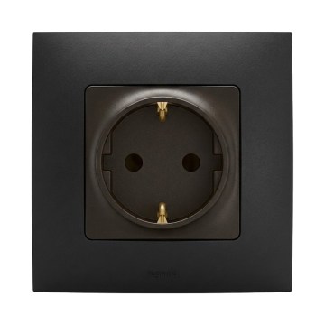 Legrand - SCHUKO huishoudelijk stopcontact met NILOE afdekraam 250V zwart