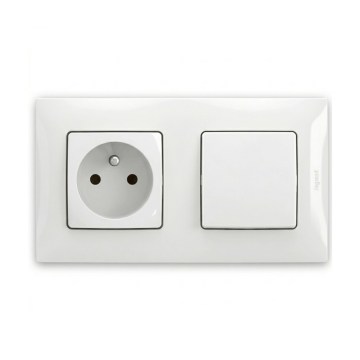 Legrand - Wandcontactdoos en 1-polige schakelaar nr. 1 met NILOE-frame 250V wit
