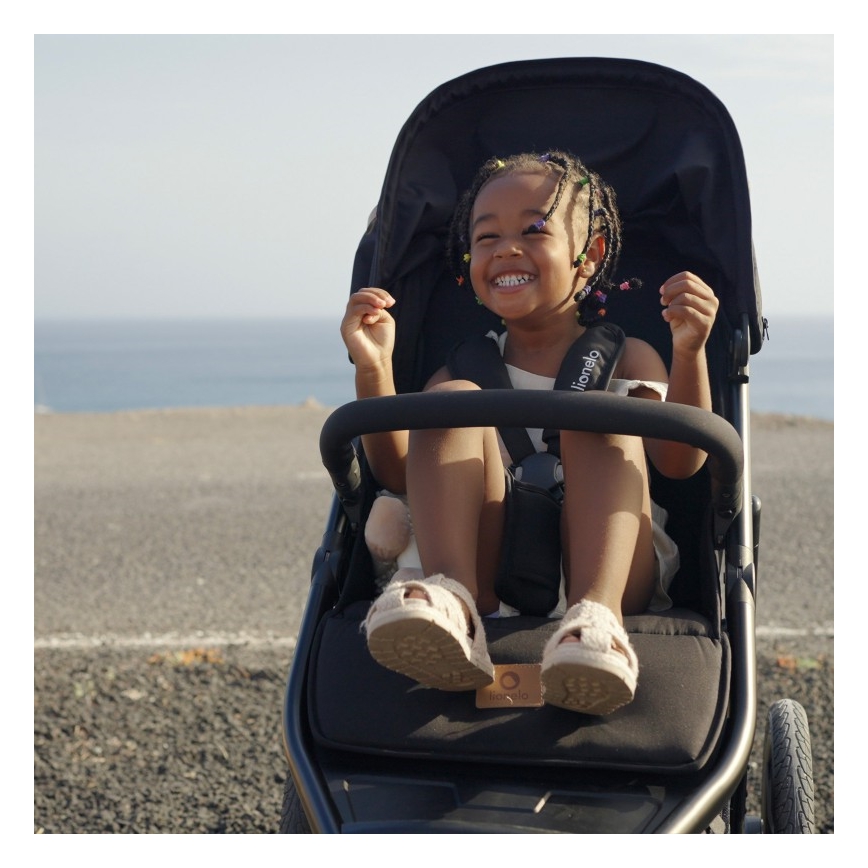Lionelo - Sportieve kinderwagen AZURA zwart