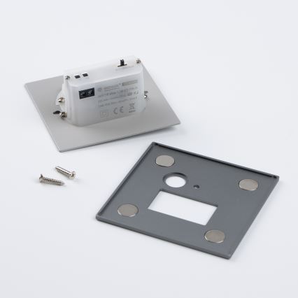 Luminaire d'escalier LED avec détecteur de mouvement et détecteur crépusculaire LED/1,5 W/230 V 3000/4000/6500 K argenté