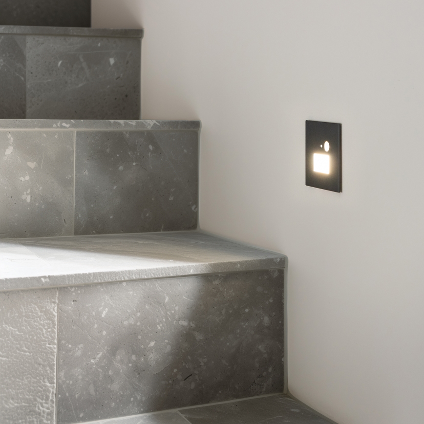 Luminaire LED pour escalier avec capteur de mouvement et crépusculaire, LED 1,5W/230V, 3000/4000/6500K, anthracite
