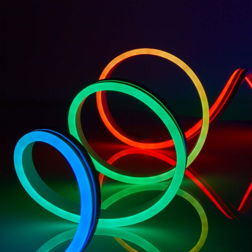Bande LED RGB d'extérieur dimmable SmartLife 6m LED/32W/230V Wi-Fi IP65 + télécommande