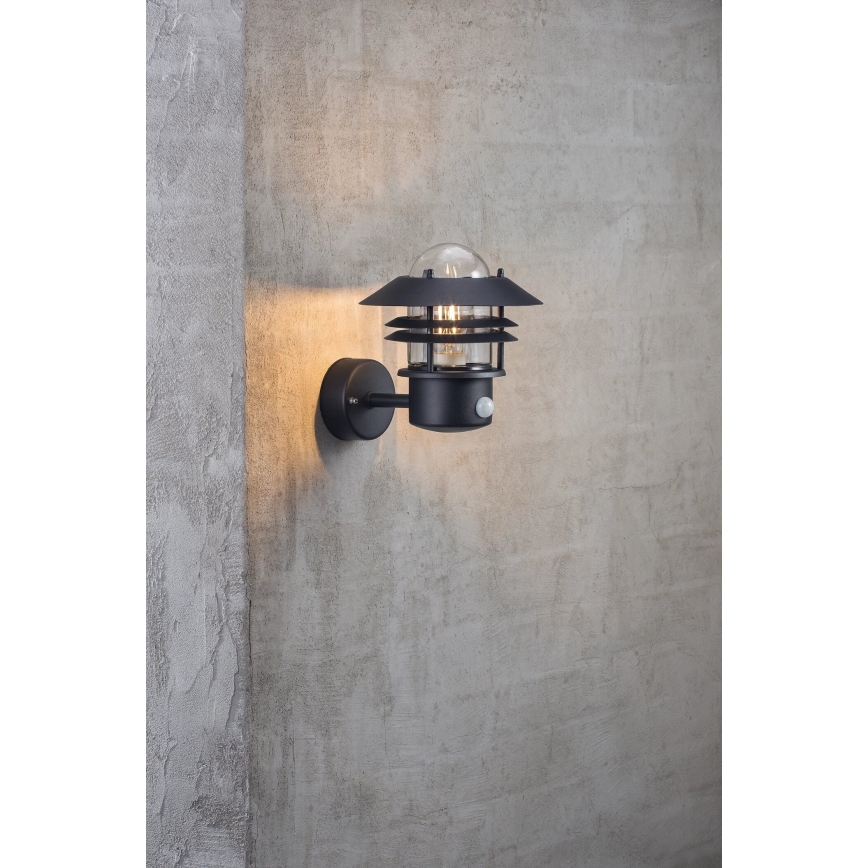 Nordlux - Wandlamp voor buiten met sensor BLOKHUS 1xE27/60W/230V IP54
