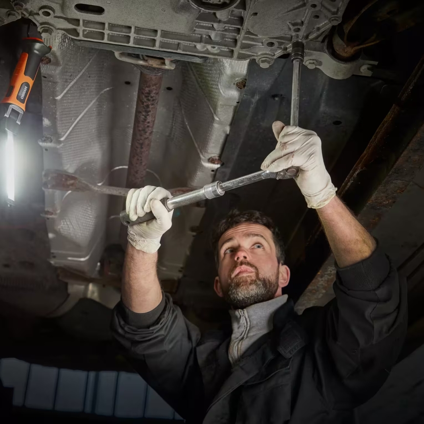 Osram - Lampe torche LED rechargeable à intensité réglable LEDINSPECT SLIM MAX1000 LED/9W/3,7V IP65 2600 mAh