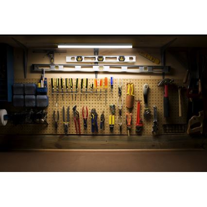 Osram - LED onderbouwarmatuur met bewegingssensor BATTEN LED/4W/230V 3000K 32 cm wit