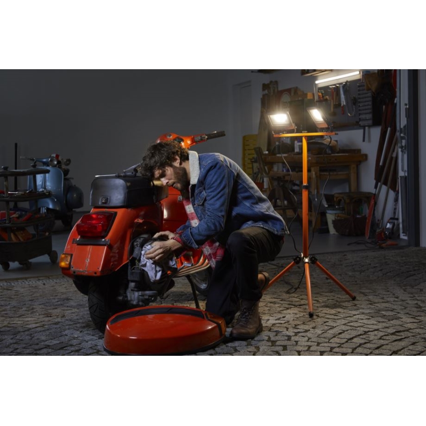 Osram - LED-schijnwerper met TRIPOD-houder 2xLED/50W/230V IP65