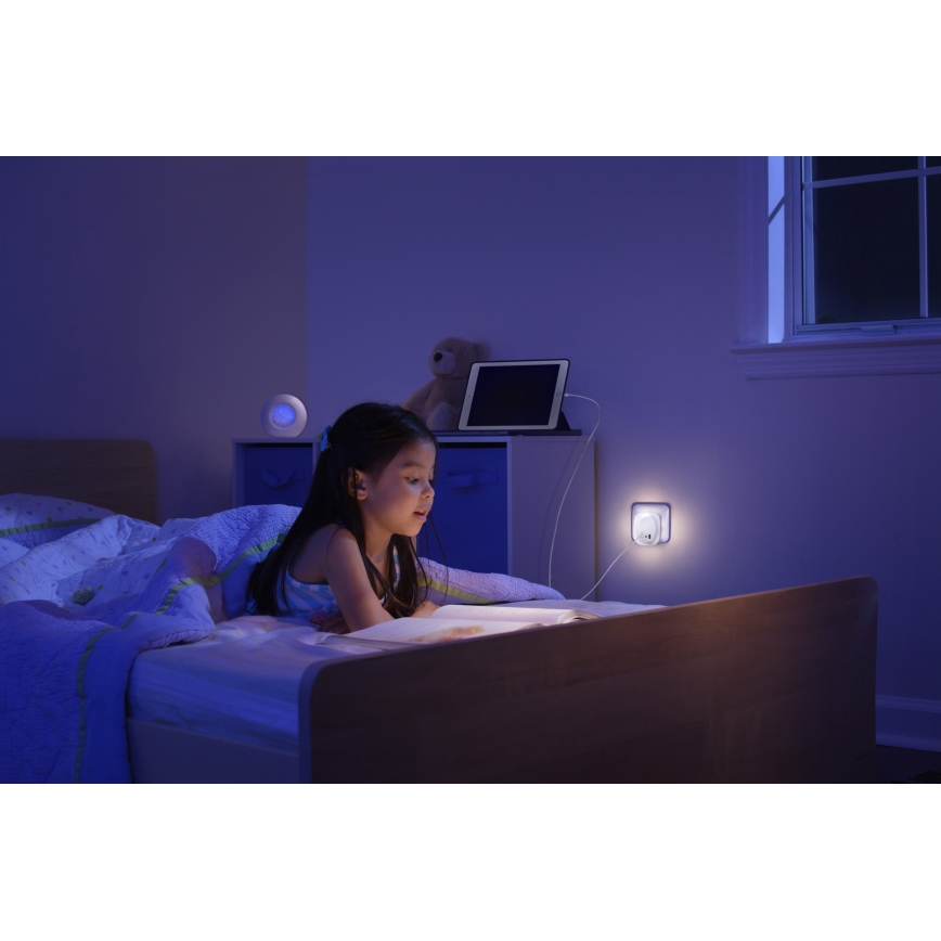 Osram - Veilleuse LED à brancher sur prise avec capteur et port USB LUNETTA LED/12,5W/230V blanche