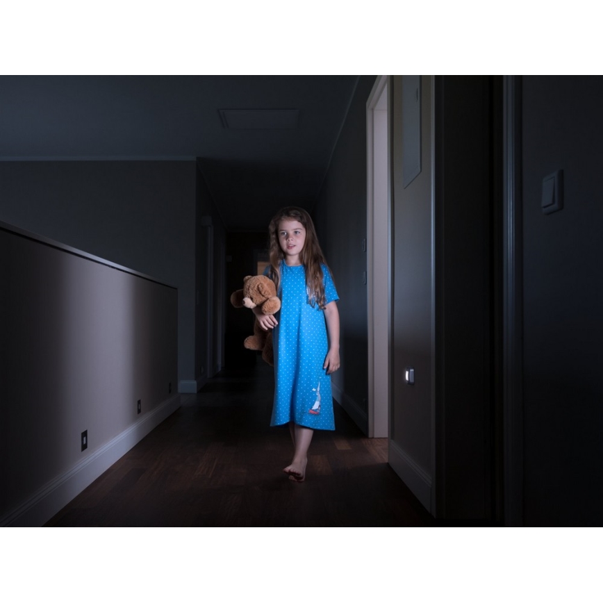 Osram - Veilleuse LED NIGHTLUX avec détecteur LED/0,3W/3xAAA IP54