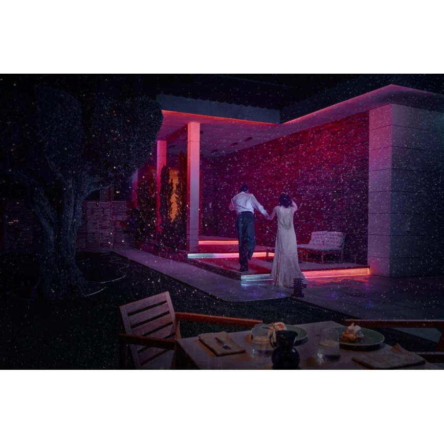 Philips - Ruban LED RGBW d'extérieur dimmable Hue FLUX 5 m, 30 W, 230 V, 2200–6500 K, IP67