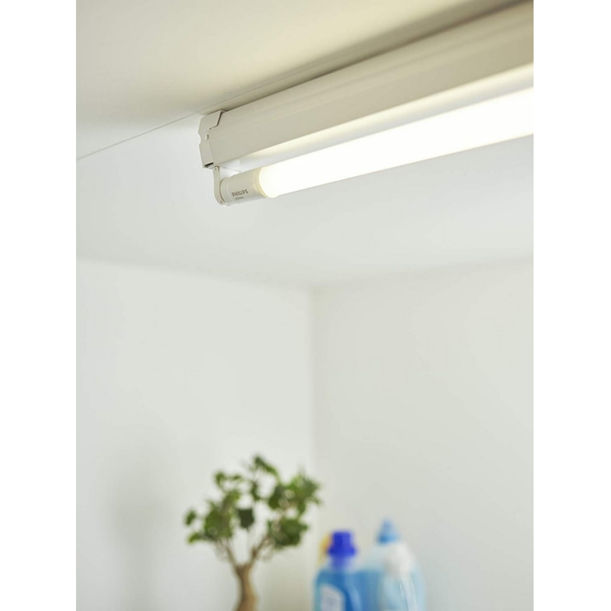 Tube fluorescent LED Philips G13/20W/230V