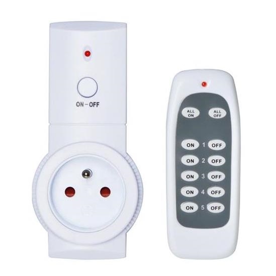 Prise de courant 230V + télécommande