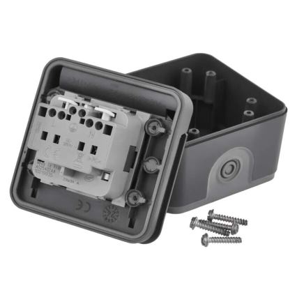 Prise pour zones humides IP55