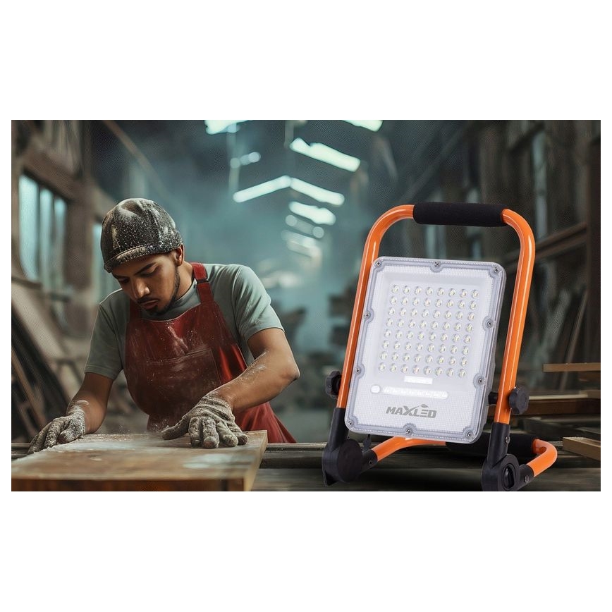 Projecteur LED dimmable rechargeable avec trépied LED/50W/3,2V 4500K 5000 mAh IP65 orange