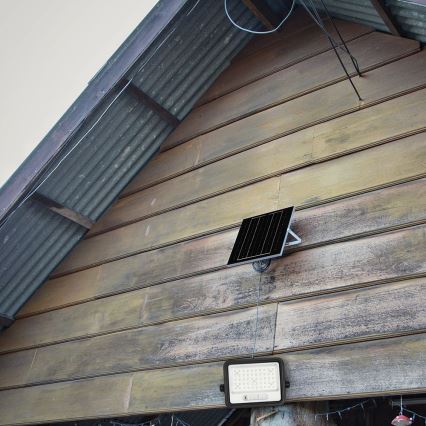 Projecteur solaire LED dimmable LED/100W/3,2V 2000-8000K IP65 5000 mAh noir + télécommande