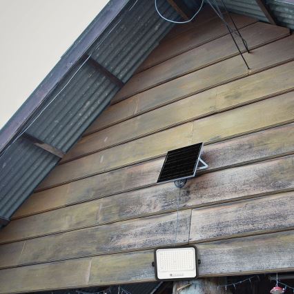 Projecteur solaire LED dimmable LED/300W/3,2V 2000-8000K IP65 15000 mAh noir + télécommande