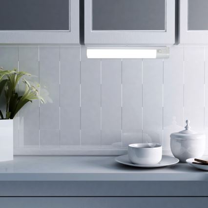 Rabalux - Réglette LED de cuisine avec prise LED/17W/230V 4000K IP44 blanc 57 cm