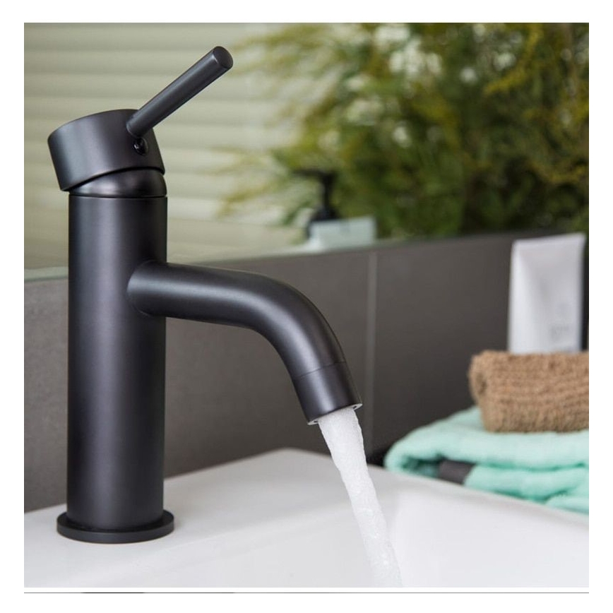 REA-B4102 - Wastafelkraan LUNGO 16,5 cm, zwart