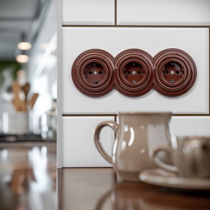 Reblig - Drievoudige retro wandcontactdoos met afdekraam, SCHUKO 230 V, bruin