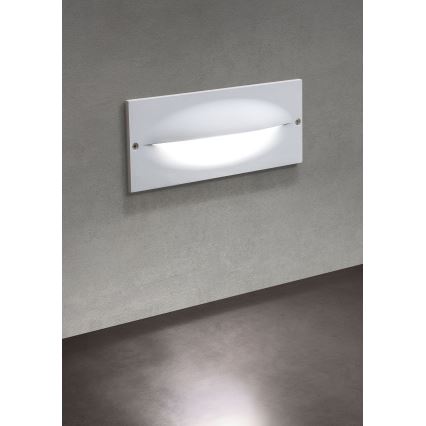 Redo 90009 - Applique d'orientation extérieure TAMPA LED/11W/230V IP54 blanche